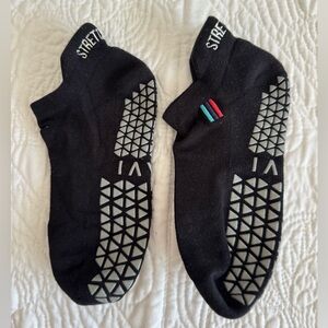 TAVI NOIR for STRETCH LAB Black Non-Slip Women’s Socks | Size Small